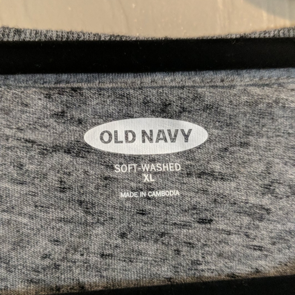 Men's XL Old Navy Soft-Washed long sleeve shirt - Picture 3 of 4